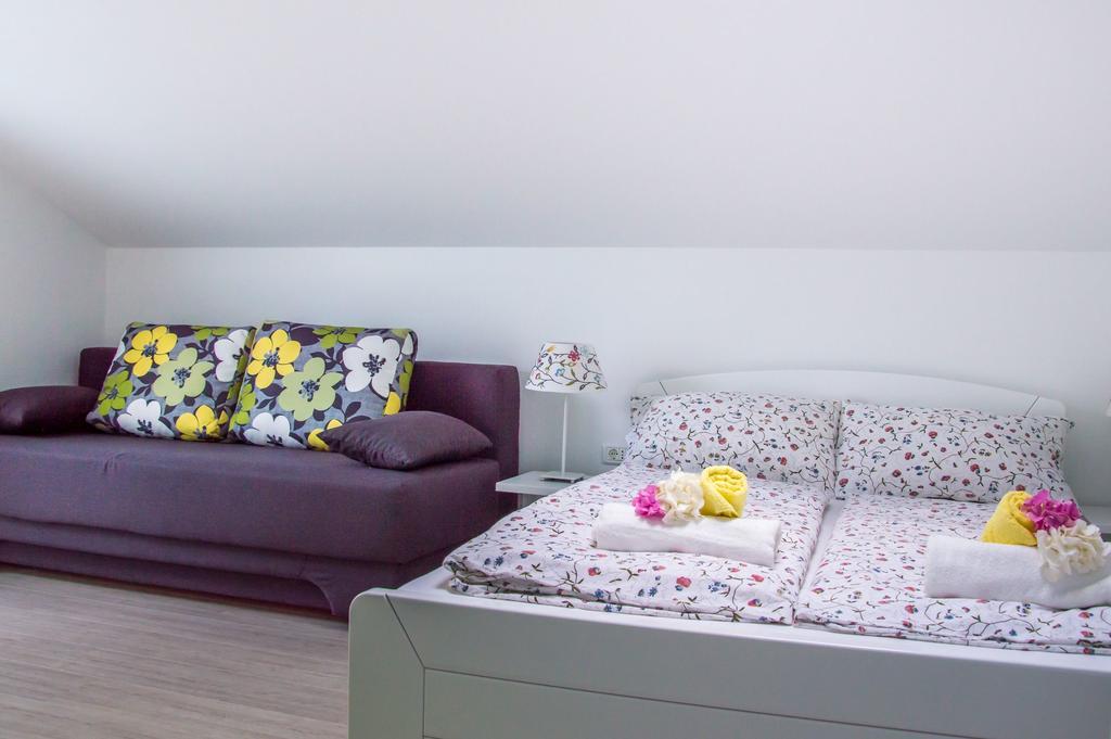 Apartment Punta By Sea